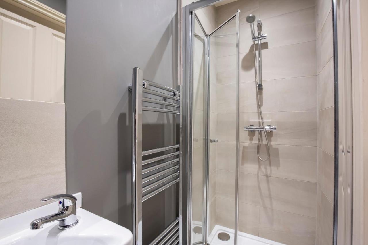 Patrick'S Pool- 4 Bedroom,4 Bathroom, Most Central Luxury Townhouse! Йорк Екстер'єр фото