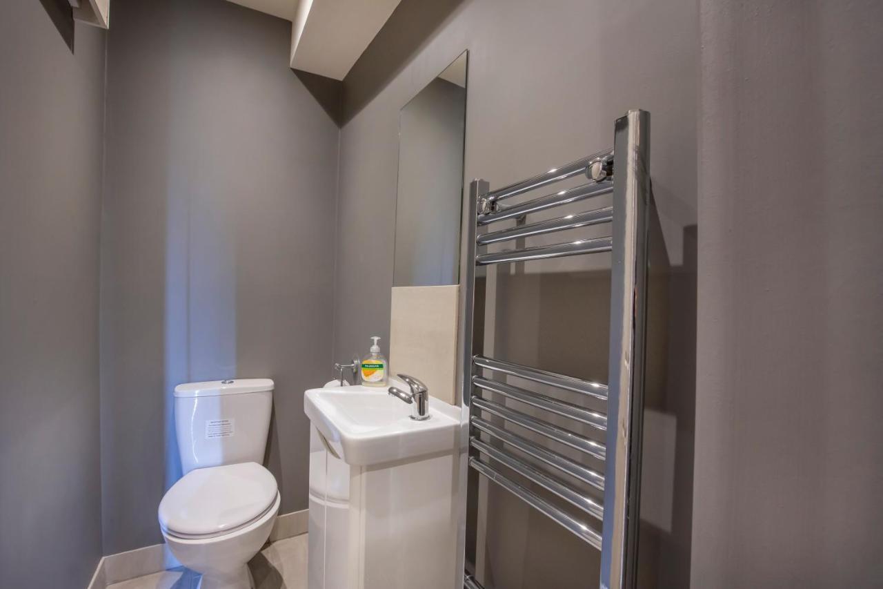 Patrick'S Pool- 4 Bedroom,4 Bathroom, Most Central Luxury Townhouse! Йорк Екстер'єр фото